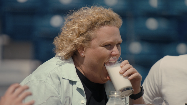 Will Ferrell, Fortune Feimster, and Jimmy Tatro take the field in Hot Ones: Extra Heat. The new Netflix special premieres immediately after the T‑Mobile Home Run Derby on July 13 at 8PM ET | 5PM PT.