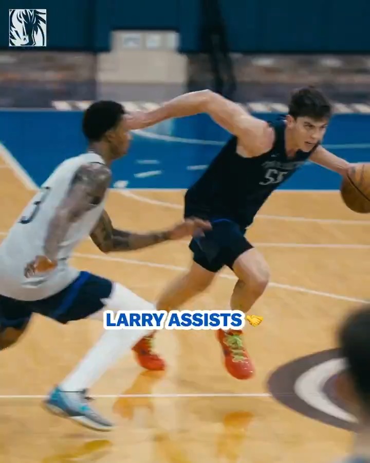 We heard y'all wanted more Larry content 💪 #MFFL