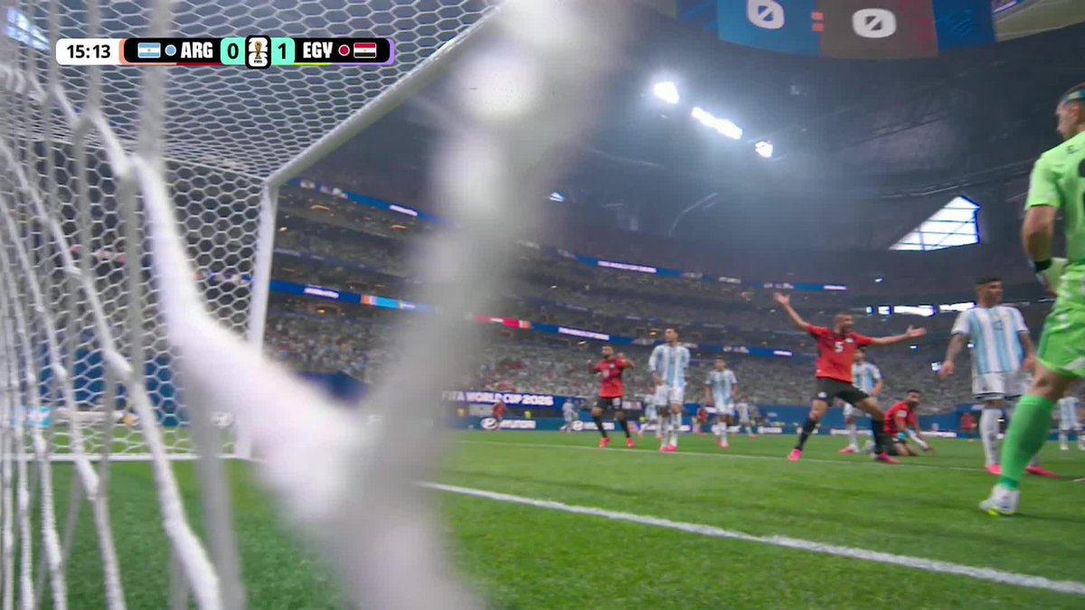 EGYPT STRIKE FIRST OVER ARGENTINA! 😱 WHAT A HEADER! 🇪🇬 #FIFAWorldCup