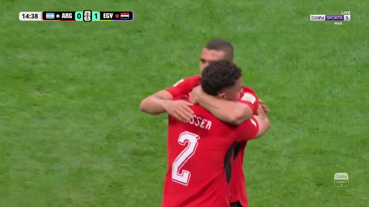 GOAL! EGYPT MAKE THE BREAKTHROUGH IN ATLANTA! Yasser Ibrahim with an unstoppable header to give the Pharaohs the lead! 🇦🇷 Argentina 0-1 Egypt 🇪🇬 #FIFAWorldCup | #Egypt