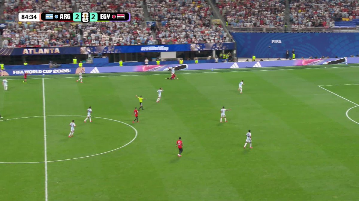 LIONEL MESSI TIES THE GAME LATE! 😱 MAGICAL. #FIFAWorldCup