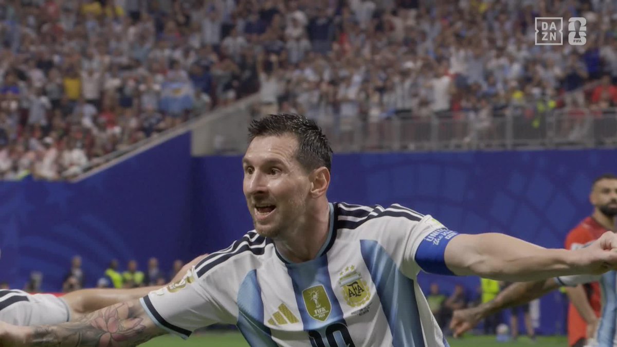 VA A TENER 280 AÑOS Y ESTE TÍO VA A SEGUIR SIENDO UN EXTRATERRESTRE EL ORGULLO DE ARGENTINA EL ORGULLO DE LEO EL ORGULLO DE MESSI 🇦🇷 #DAZNMundial