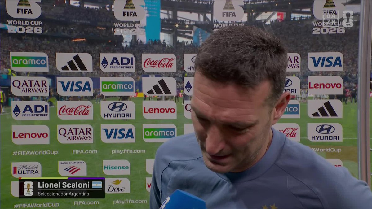 ESO ES TREMENDO. SCALONI, EMOCIONADÍSIMO Y SIN PODER ARTICULAR PALABRA 🥹 💭 "¡Qué grupo de jugadores, hermano!" 🇦🇷✨ #DAZNMundial #FIFAWorldCup