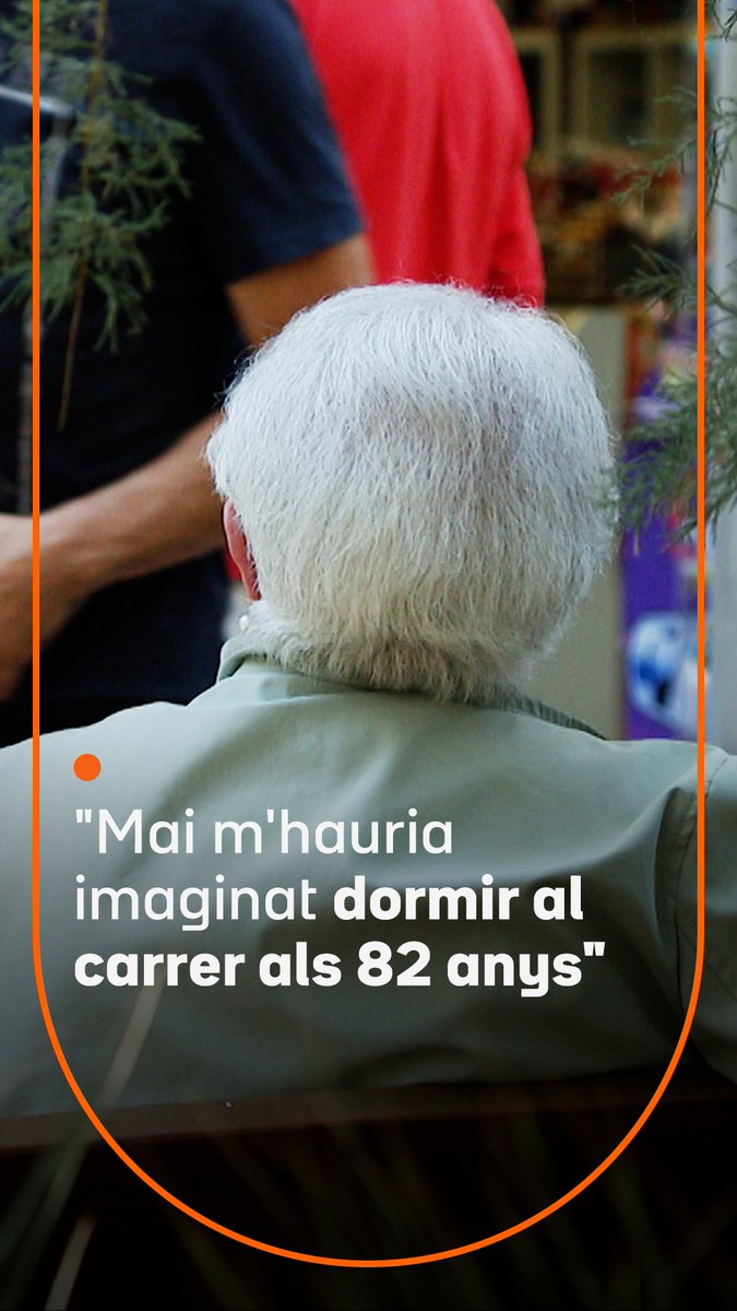 “Dormo en un banc. És terrible.” Té 82 anys i va perdre el seu pis després d’una estafa. Fa més d’un mes que dorm en un banc davant del Clínic. “Estic esgotada, em fa mal tot. Als meus anys, ni m'hauria imaginat que em pogués passar una cosa així”