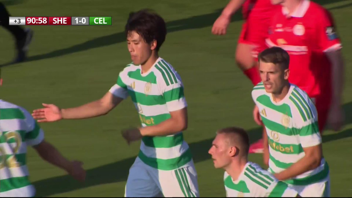 And a Celtic penalty sees Shin Yamada level it up! 🍀 It finishes 1-1 between Shelbourne and Celtic 🤝