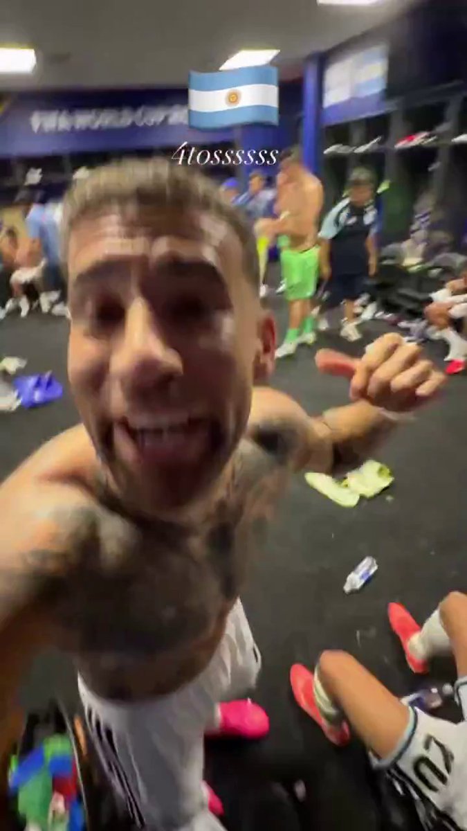 Unreal scenes inside the Argentina dressing room after their comeback win over Egypt 🔥 (via Nicolas Otamendi)