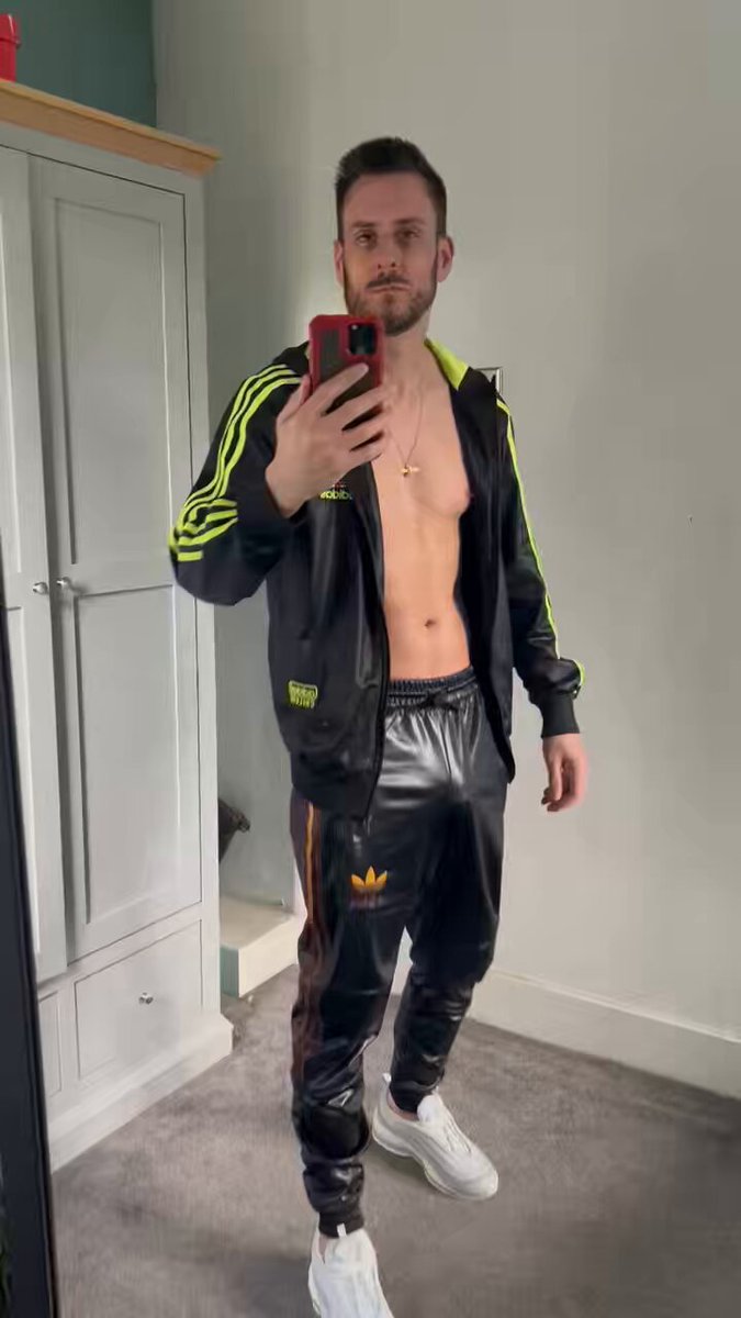 Adidas Chile gear