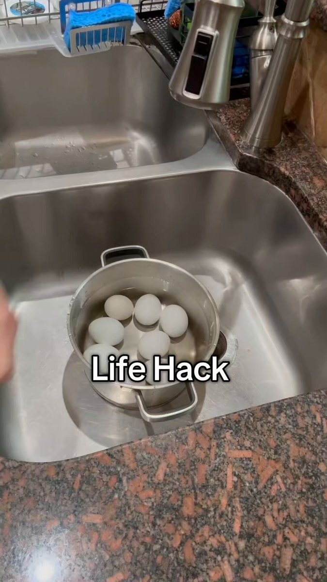 These smart easy lifehacks for peeling eggs with flawless result