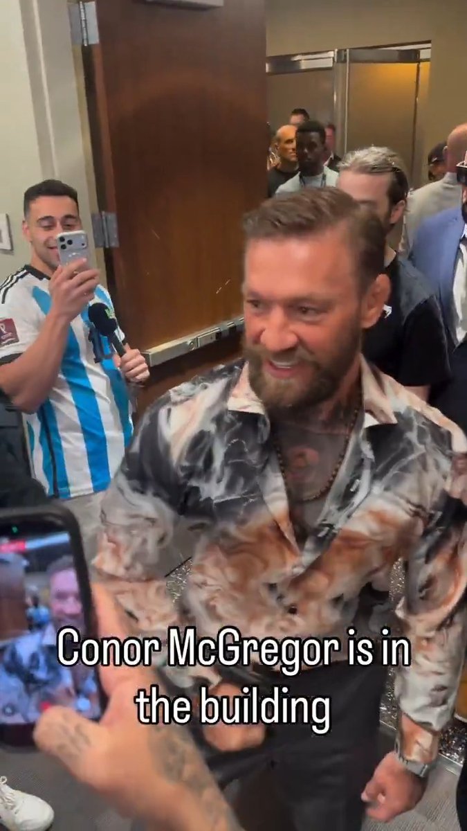 Conor McGregor is officially on the scene for #UFC329 fight week (🎥 José Youngs)