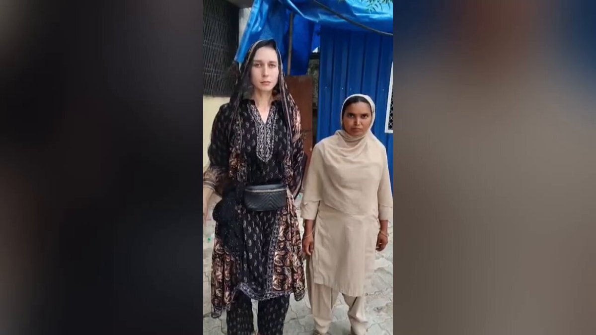 Bihar : Ukrainian woman arrested near Nepal border for illegally residing in India. The woman has been identified as Oksana Shevtsova. During questioning, she allegedly failed to produce valid travel documents proving her lawful stay in India. She later showed electronic copies of her passport and visa on her mobile phone, which, upon examination, were found to have expired in 2022.