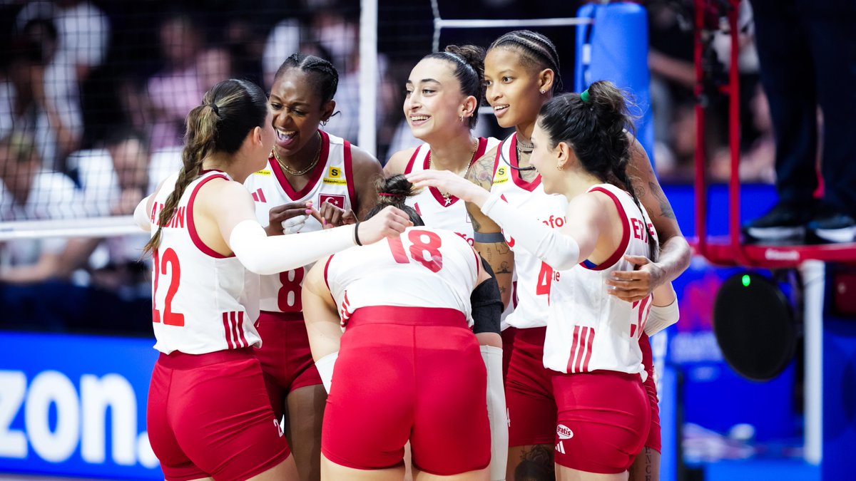 #VNL2026 : TÜRKIYE 🇹🇷 TAKES IT IN 4 ✅ Melissa Vargas 🇹🇷 led the way with 23 points, but it was a full-team push that helped Türkiye secure a 3-1 win over Poland 🇵🇱. Different players stepped in midgame, brought the energy, and helped Türkiye close it out 🔥 📺 Watch the replays on VBTV: 🏐 #BePartOfTheGame #Volleyball