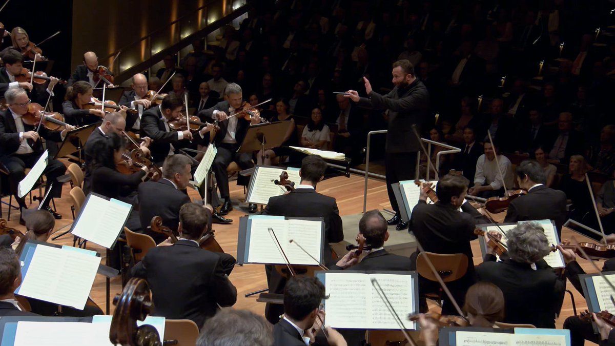 🎉🎶 Music brings joy – and Beethoven's Symphony No. 7 brings it in abundance. Watch Kirill Petrenko conduct the Berliner Philharmoniker in the Digital Concert Hall.