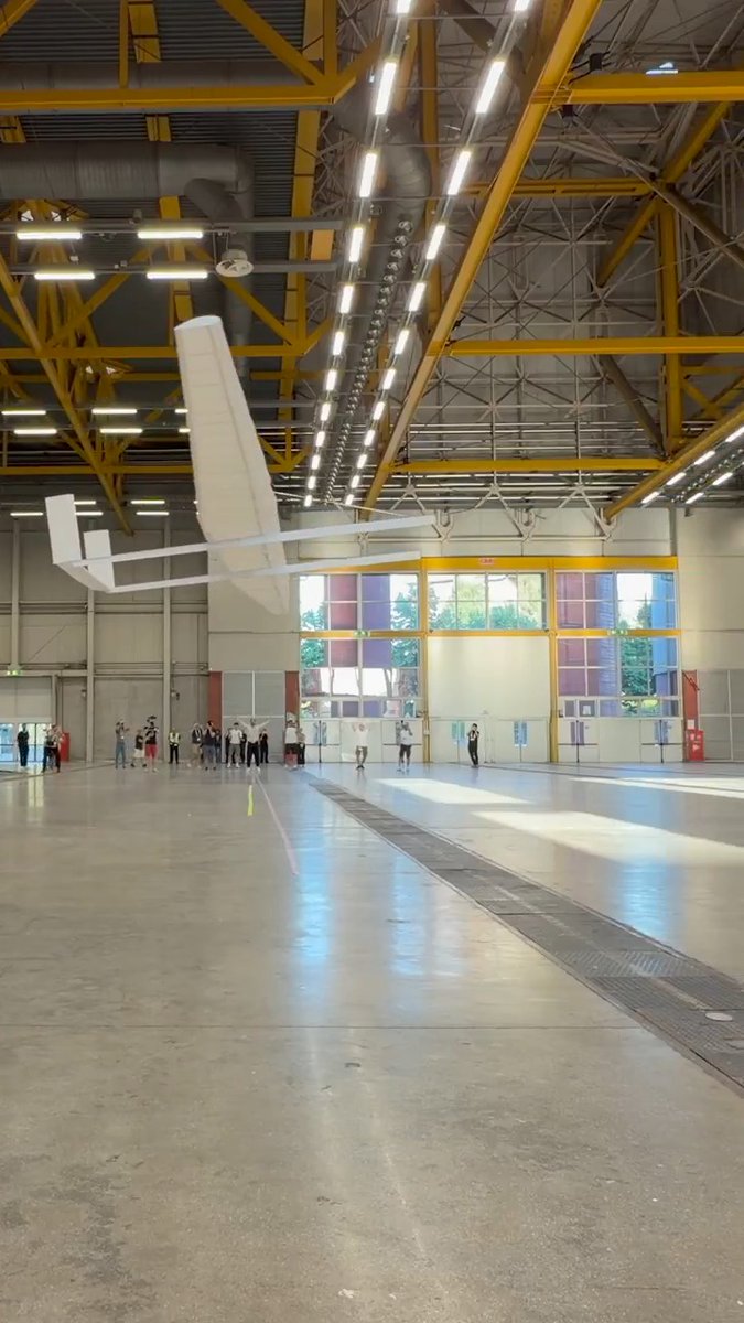 A group of talented aerospace engineering students in Bologna, Italy have created the largest paper aircraft, Icarus, with a wingspan of 65.75 ft (20.04 m), and a length of over 23 ft (7 m) ✈️