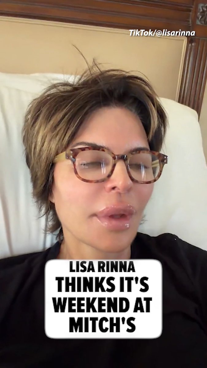 Lisa Rinna says Mitch McConnell is being kept alive like "Weekend at Bernie's." 🎥: TikTok/lisarinnaofficial