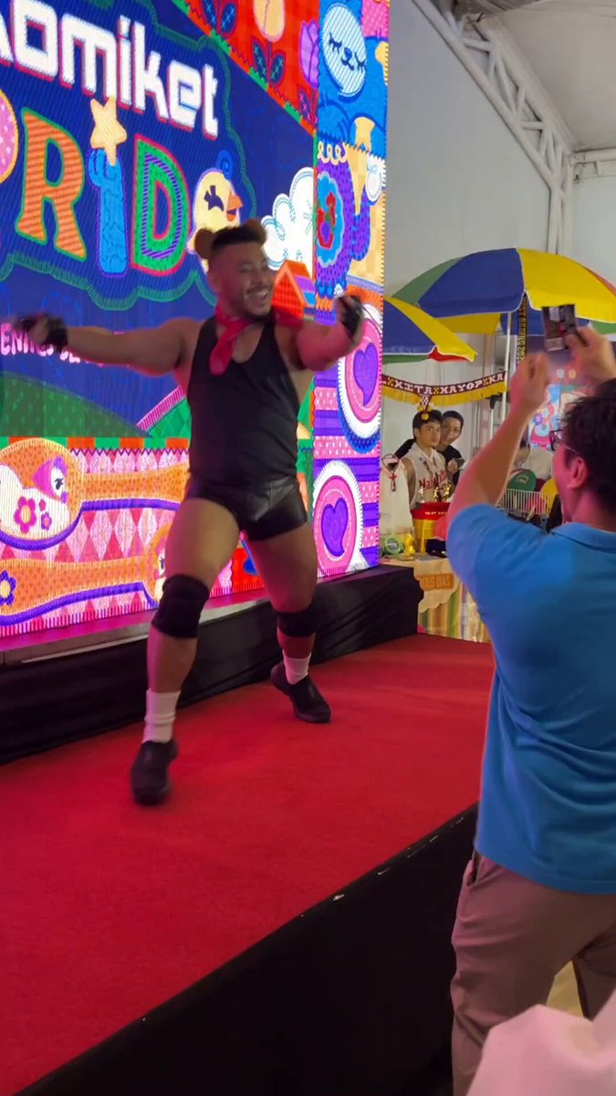 Getting tipped in Pokemon cards is just part of my branding now. 😅✨️ Thank you Bears and Board Games and KOMIKET 🫶🏻🏳️‍🌈