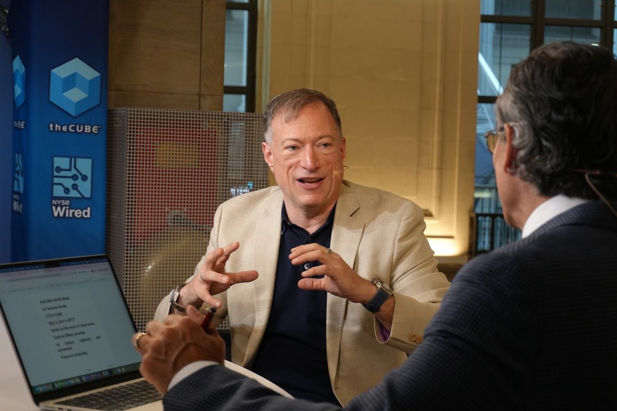 #AIFactoriesDataCenters: our Dave Vellante speaks with John Roese about how Dell Technologies plotted every agentic use case in four clusters: productivity, steward, coordination & expert #agents. 💡 Get more insights! #AgentAutonomy #AgenticAI #EnterpriseAI