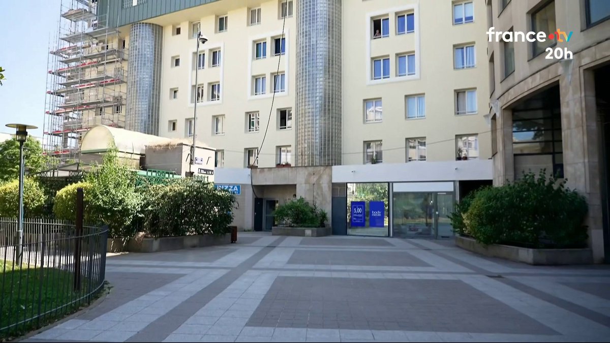 🔴 Canicule : une femme de 93 ans est morte de la chaleur. Elle vivait depuis un an sans volets, retirés lors de travaux. Ses proches alertaient depuis des semaines sur la situation. #JT20h