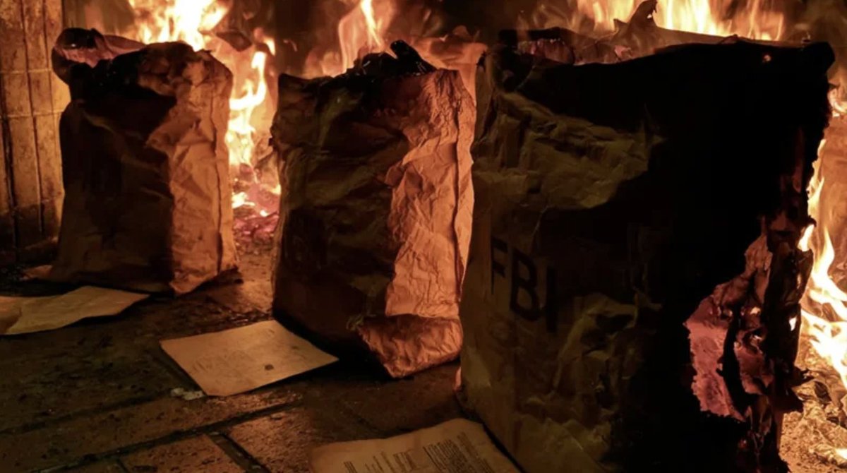 Bowne Report: Seth Rich Burn Bags Send D.C. Into A Tailspin Newly released documents regarding the 2016 murder of DNC staffer Seth Rich have surfaced thanks to attorney Ty Clevenger battling the FBIs stonewalling for nearly a decade through FOIA requests
