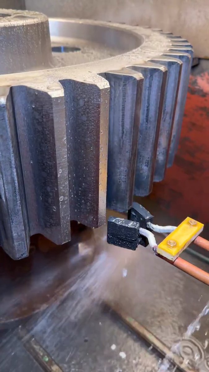 That's a pretty solid metal gear 🤟 #machine #cncmachining #gear #highfrequencyhardening #cncparts