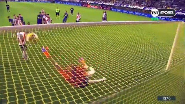 Explicame como le haces un gol a este tipo 🥹🥹