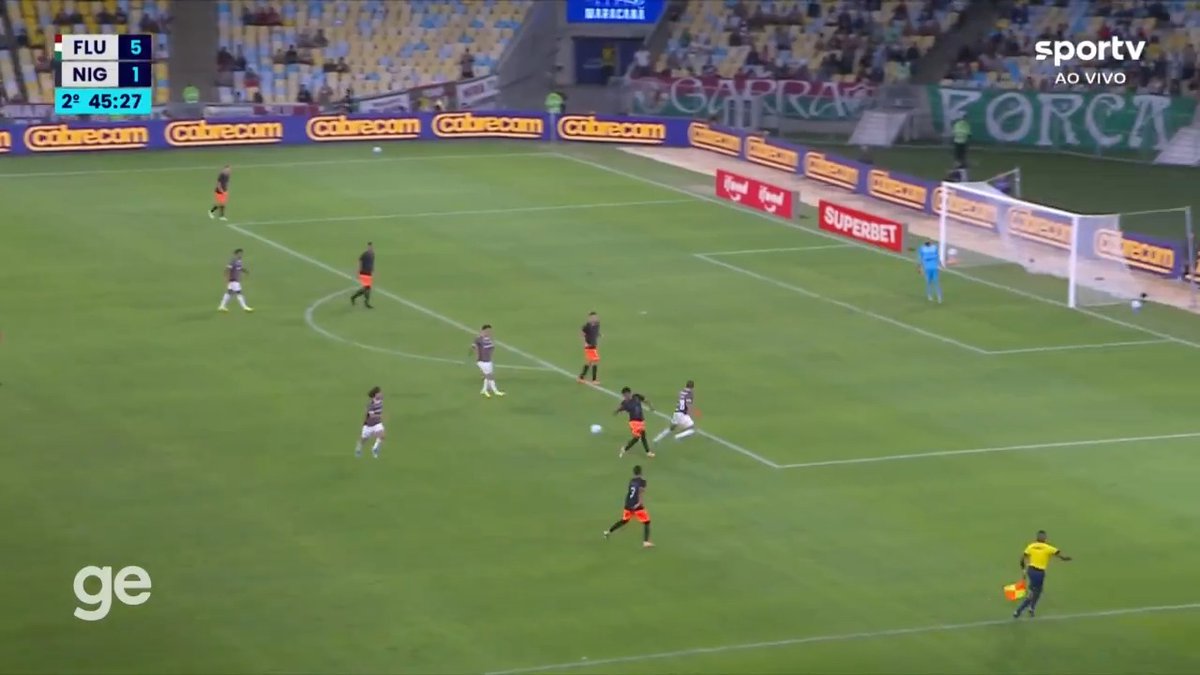 FAZ O LL! Cano limpou a marcação e fechou a goleada do Fluminense sobre o Nova Iguaçu. #Futebol #Amistoso #Fluminense #NovaIguaçu #ge