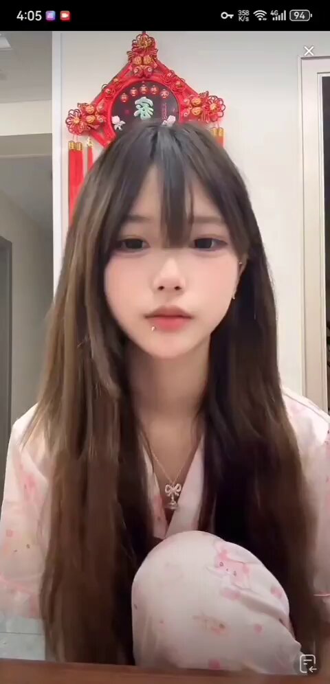 爸妈都不在家了，可以直播了...
