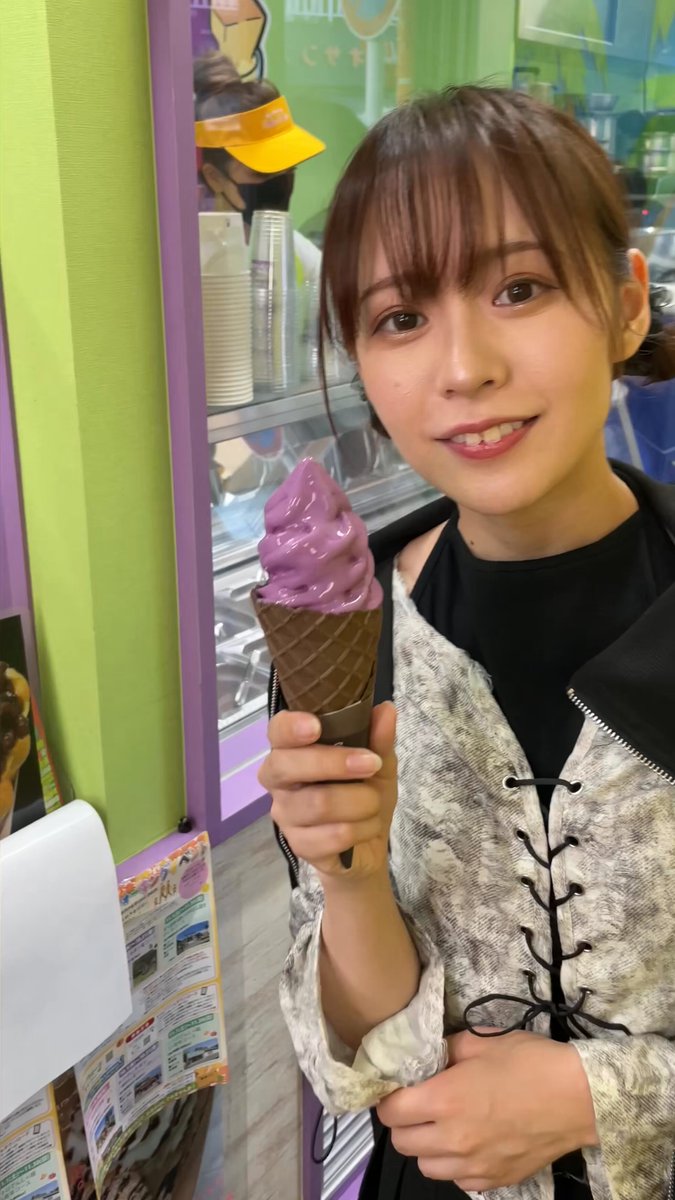 ラ・メリエンダハロハロのウベソフトを食べに、名古屋においでよ。 紫色が特徴的な、優しい甘さのソフトクリームだよ。 大須のフィリピンスイーツ店で、素敵な甘味に出会ってね🍦 伊吹怜美奈 Official
