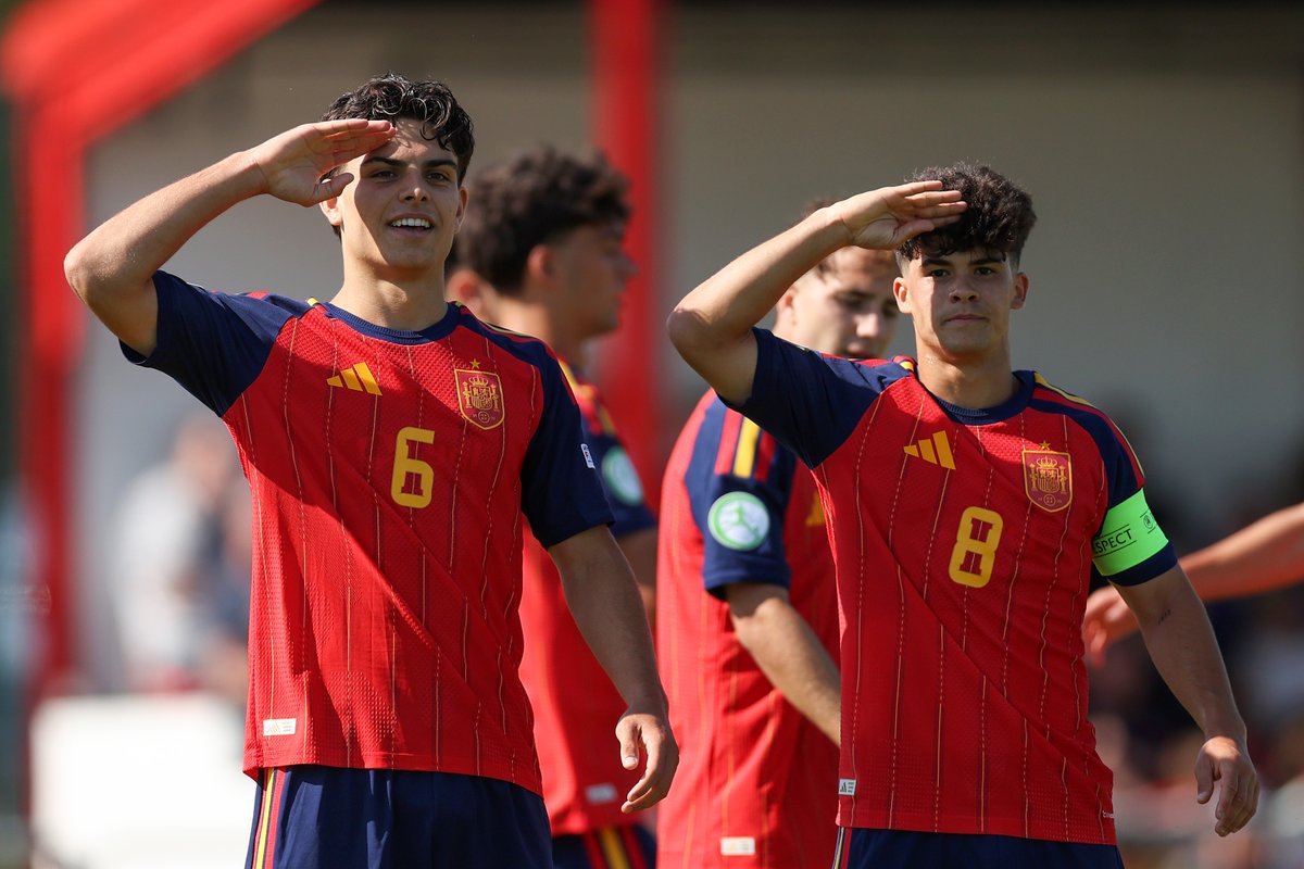 El SUEÑO de esta FAMILIA sigue intacto. España enfrentará a Alemania en la final del #U19EURO tras golear a Croacia en las semis. #NuestraBase