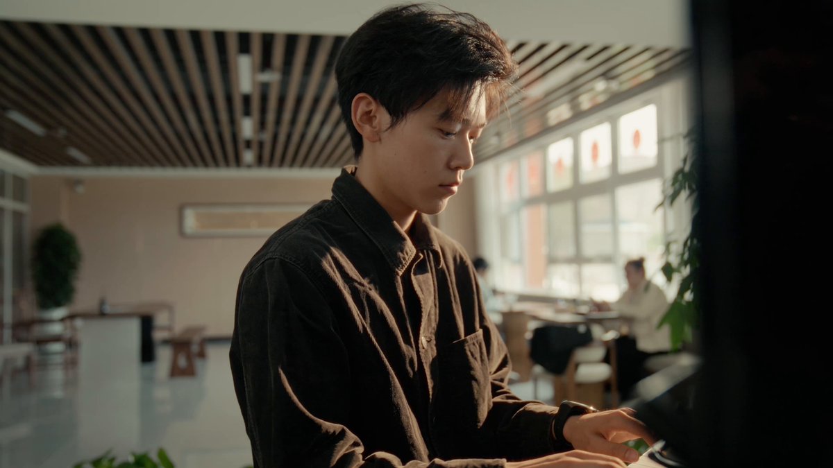 🥰At LZU, a dorm is more than a place to rest — it's a place to belong. From self-study sessions to energetic workouts, every corner holds a story. Here, students find comfort, connection, and a place they can truly call home.