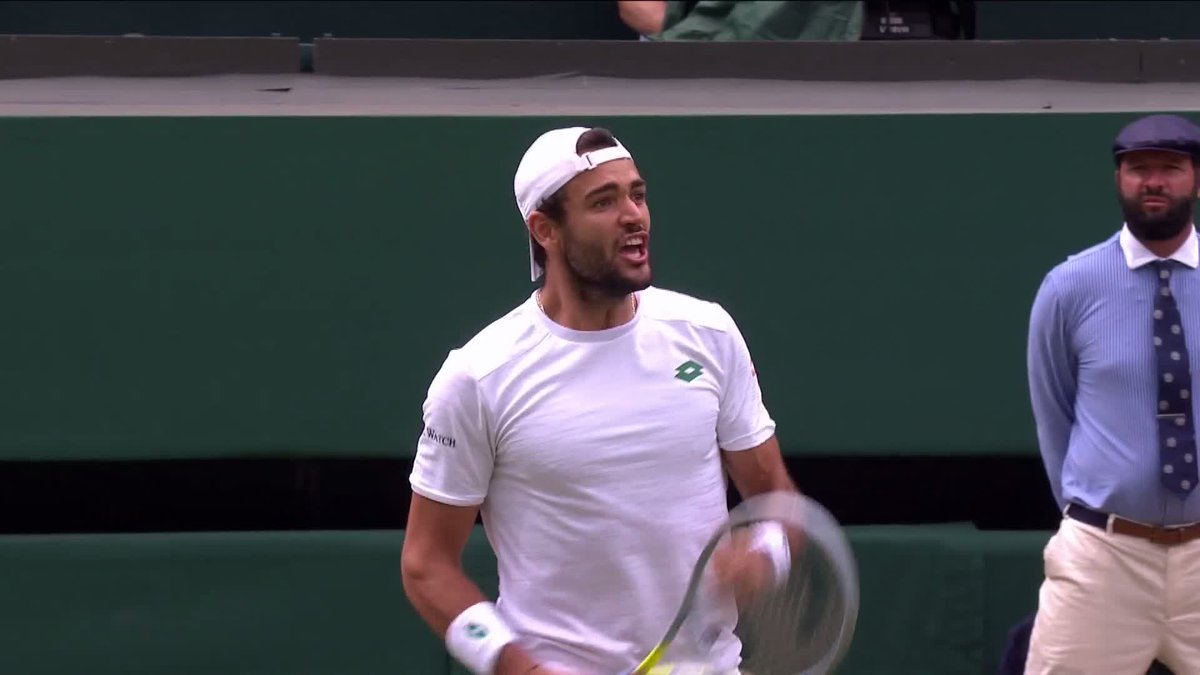 5 anni fa a Wimbledon succedeva QUESTO 👀 Con il successo su Hurkacz, Matteo Berrettini raggiunse la finale ai Championships, primo italiano a riuscirci. 45 anni dopo Panatta, l'Italia tornò ad avere un finalista in uno Slam nel singolare maschile 🥹