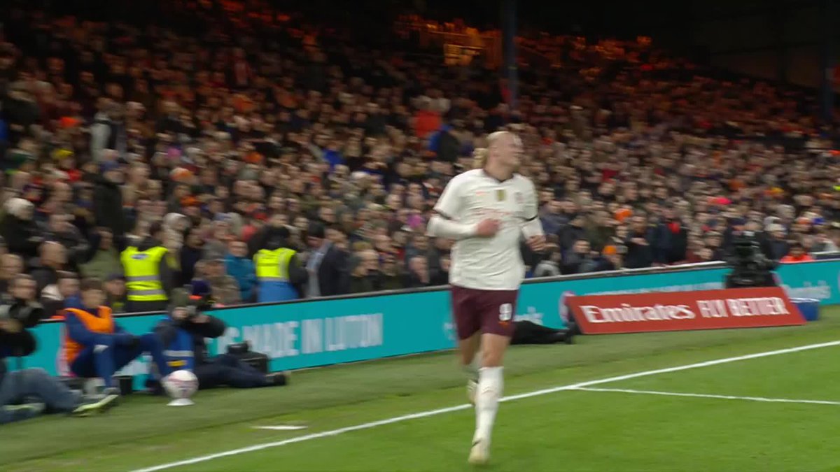 Look how Haaland started running without looking back. He knew the ball from De Bruyne was gonna find him