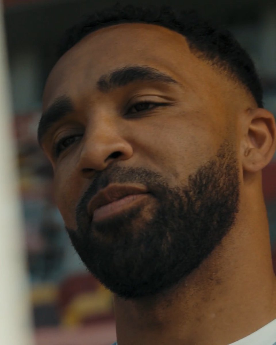 A master of his art 🎨 Callum Wilson is here