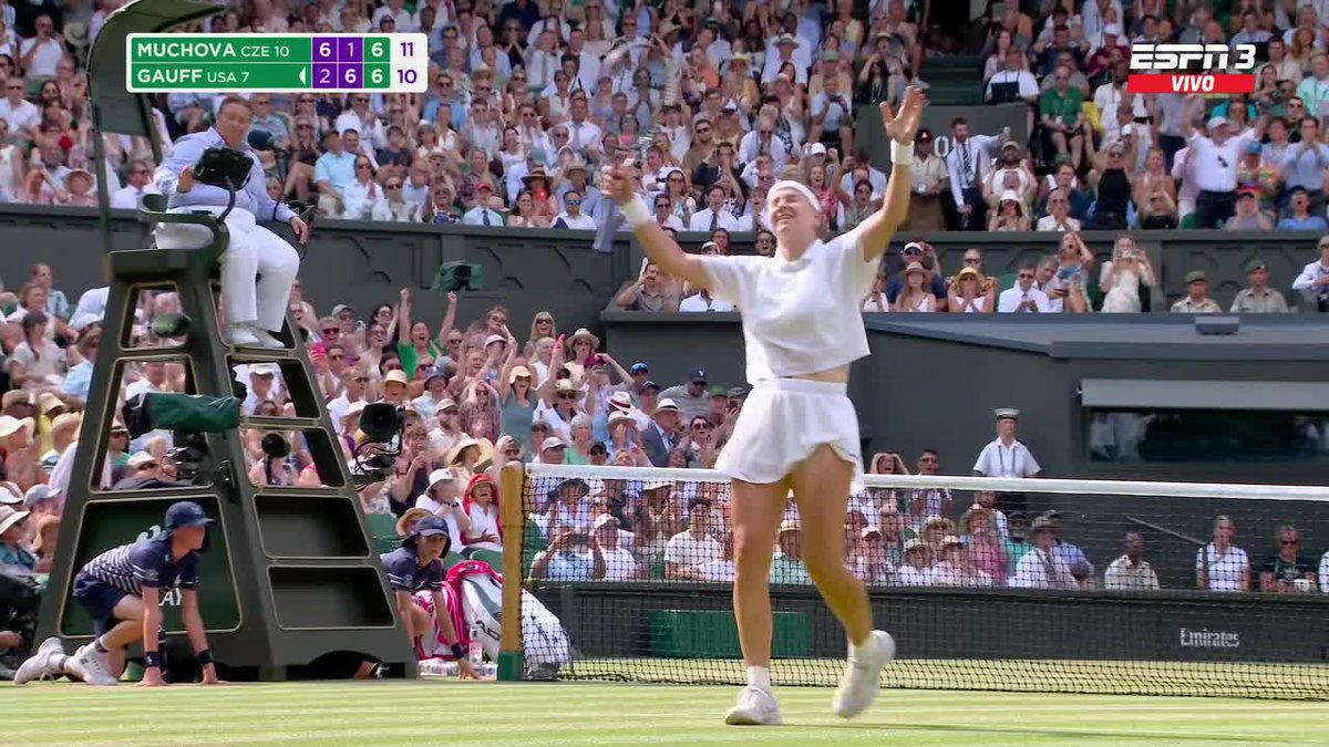 🌿💪 KAROLINA MUCHOVA ES FINALISTA DE #WIMBLEDON POR PRIMERA VEZ EN SU CARRERA. 📺 Mirá #Wimbledon en el Plan Premium de Disney Plus.