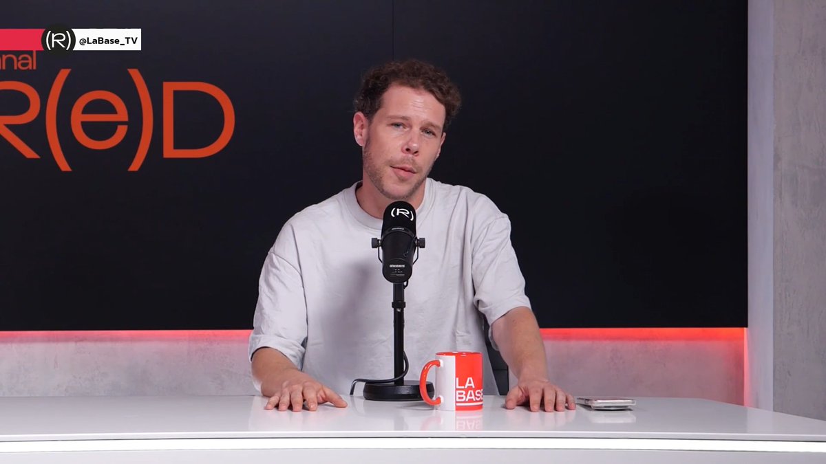 "Sepa usted que está siendo abducido por el club de fans de Cristiano Ronaldo, el Marca y el Chiringuito de Jugones". Manu Levin comenta de dónde sale la narrativa mediática anti-Argentina en el Mundial 👇🏾 📺 LA BASE |