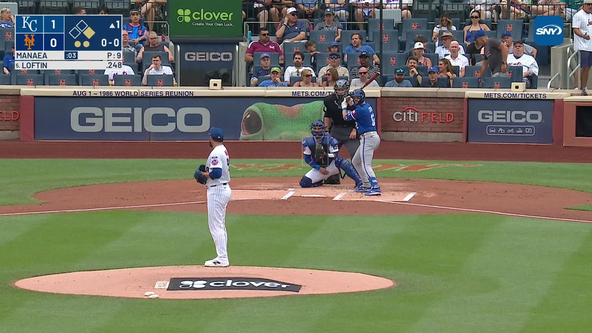 Luis Torrens gets Starling Marte attempting to steal