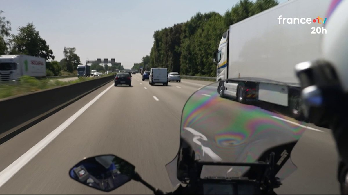 🚗❌ Tolérance zéro: en cette période de vacances, les gendarmes sont mobilisés pour faire respecter la sécurité sur les routes. Excès de vitesse, téléphone au volant, conduite à risque. #JT20h