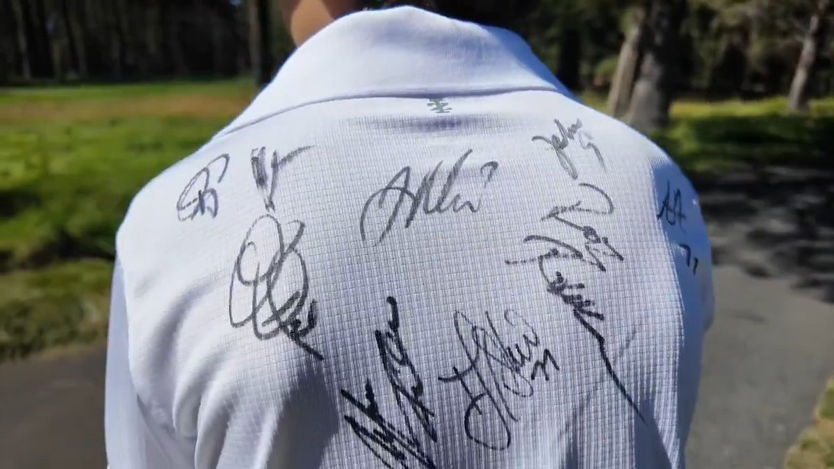 The most foolproof methods to getting autographs? Seton O'Connor is on the scene, learning from the very best in the business.