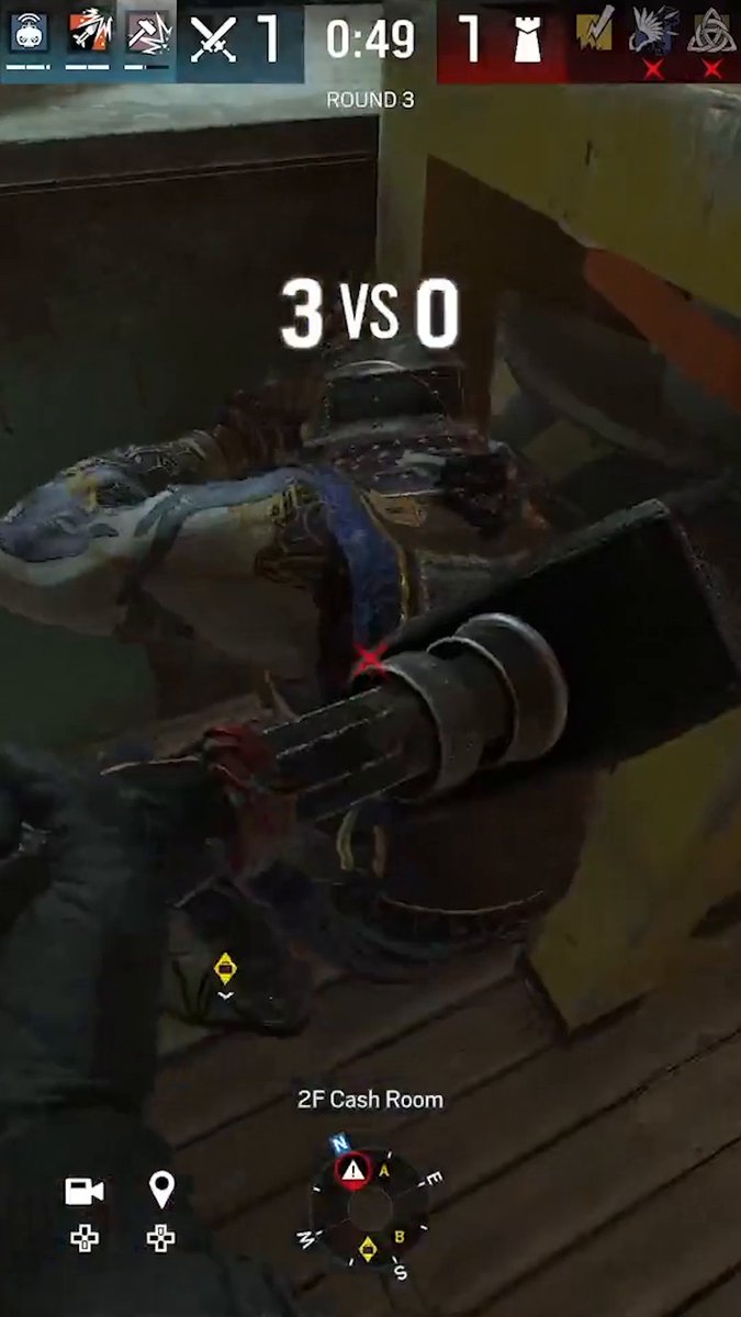 We call this the "flash and smash" tactic. What would you call it? 🎥u/UnitedWall7110