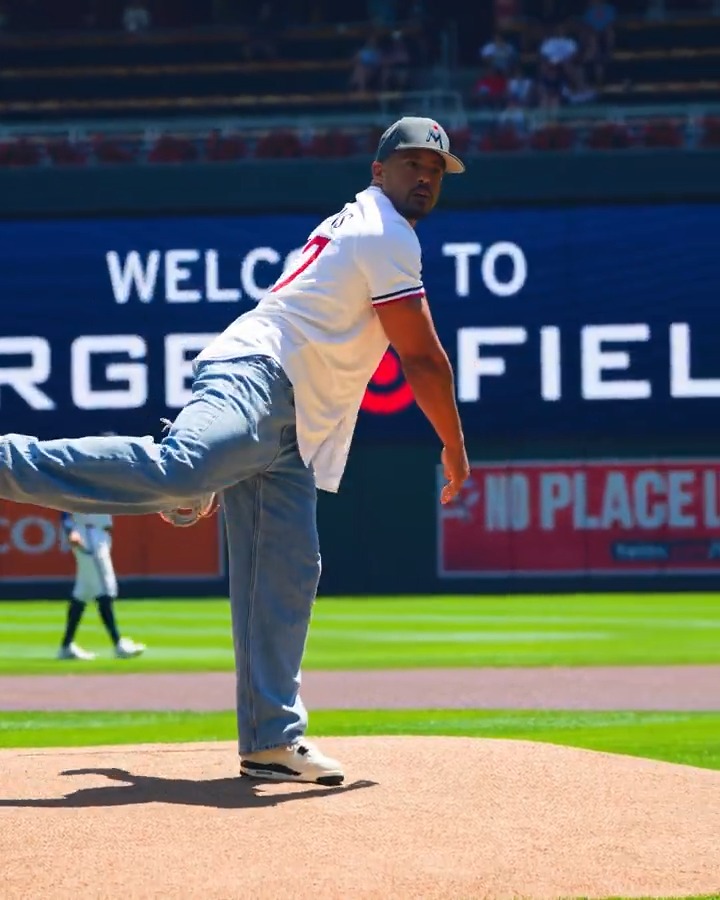 Ahead of tomorrow night’s Brawl in the Ballpark, Anthony Bowens threw out the ceremonial first pitch at today’s Minnesota Twins game at Target Field! ⚾️ Join us following tomorrow’s Minnesota Twins game! Tickets and limited Theme Night Packages are still available: 🎟️