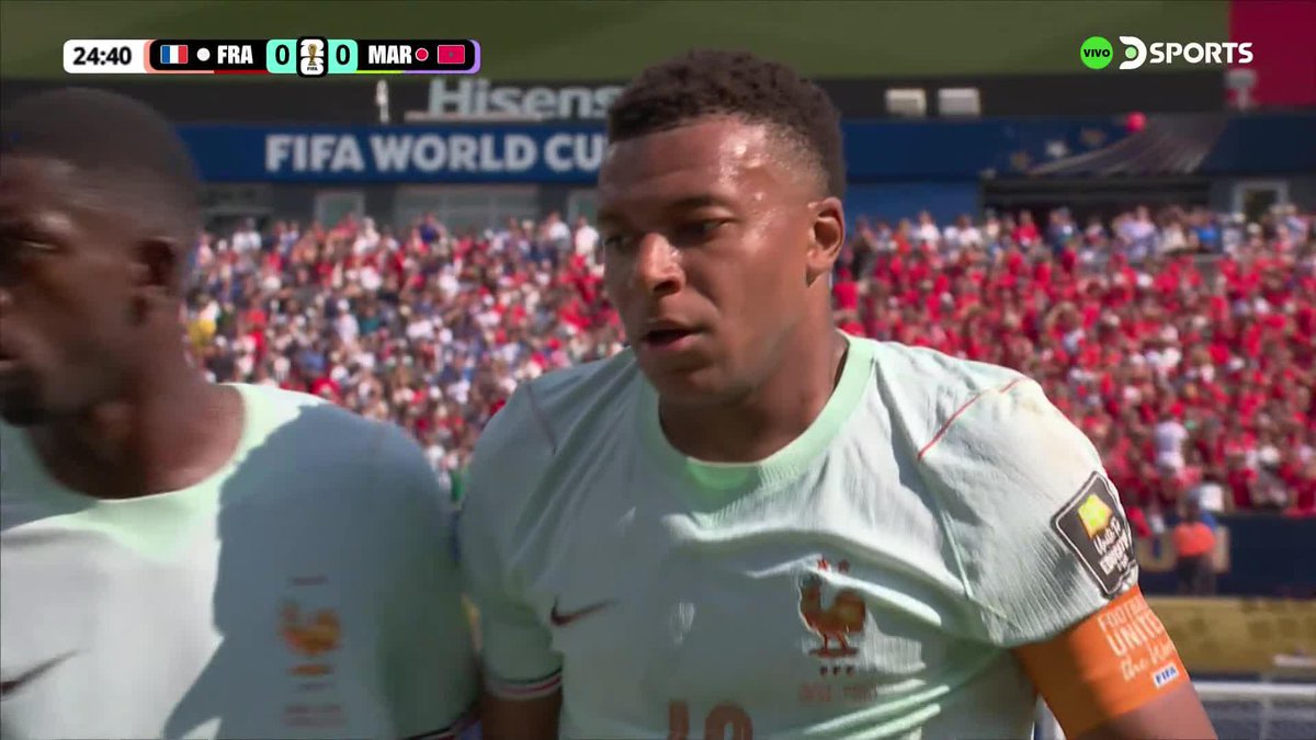 ¡PENAL PARA FRANCIA! Kylian Mbappé cayó en el área de Marruecos tras la falta de Noussair Mazraoui. #MundialEnDSPORTS #FIFAWorldCup