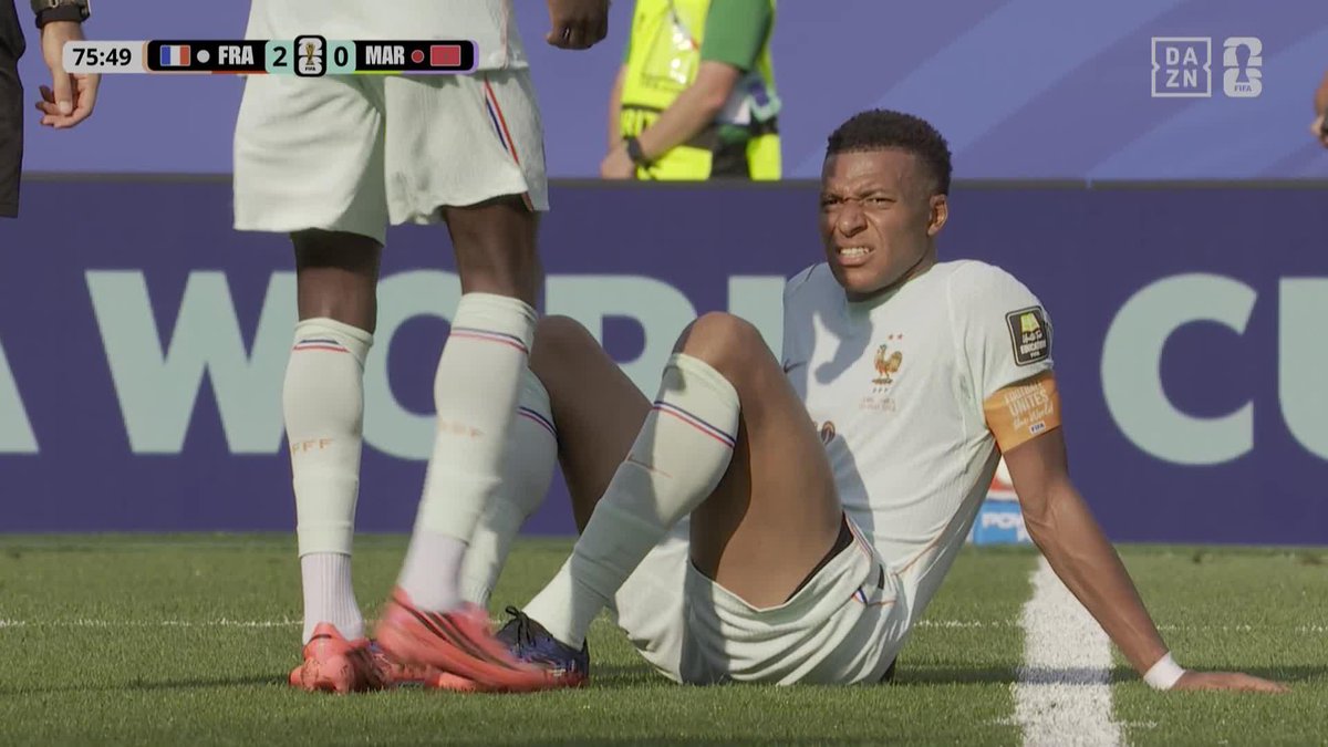 ¡SUSTO MUNDIAL! 😱🚨 MBAPPÉ SE DOLIÓ EN EL SUELO Y FUE SUSTITUIDO AL INSTANTE POR DESCHAMPS #DAZNMundial