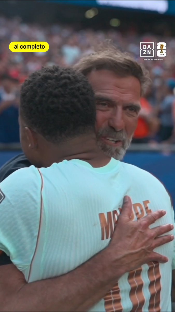 ''¡INCREÍBLE! ¡INCREÍBLE!'' 🗣️ Klopp 🤝 Mbappé #DAZNMundial #FIFAWorldCup