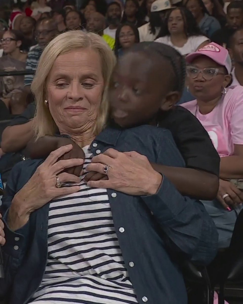 Flau'jae's little brother crashed Coach Mulkey's interview 💜 He's always the star of the show 😂 (📺 Prime)