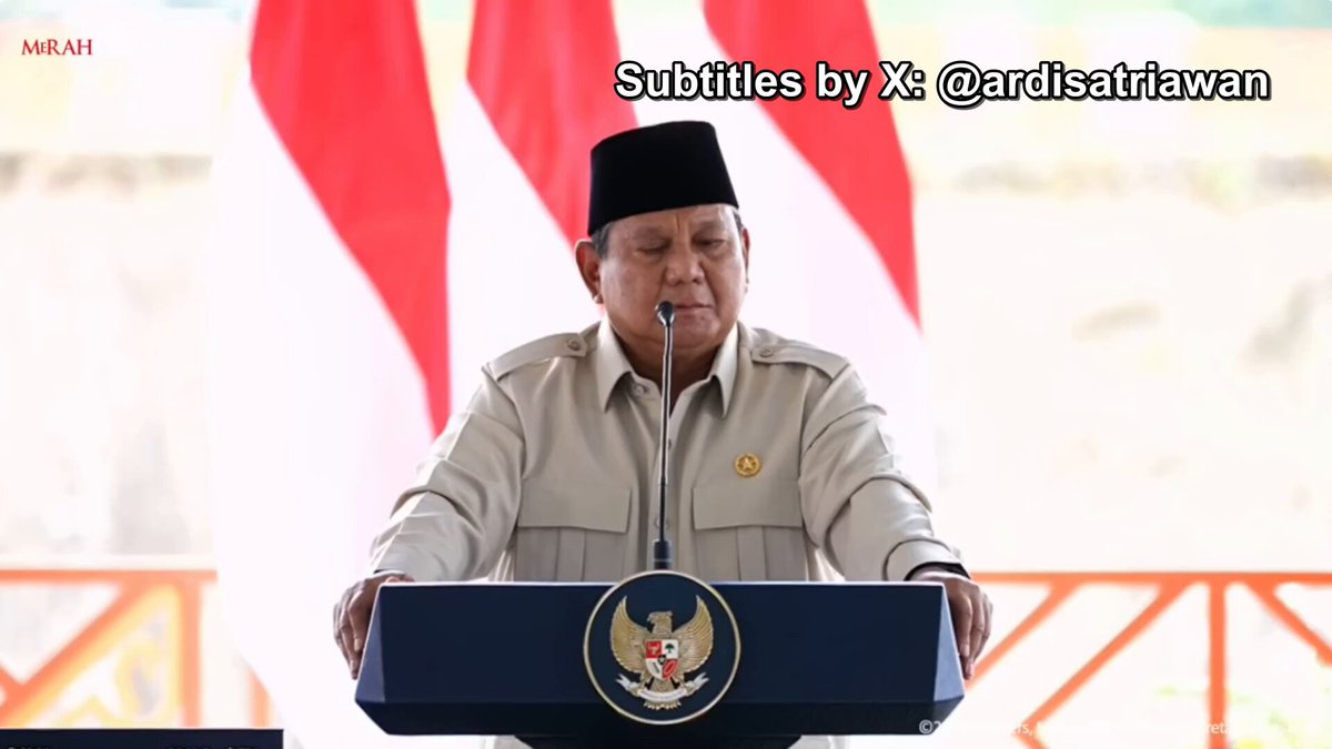 KORUPTOR ITU BAJINGAN!!! INI ADA WARTAWAN JADI SAYA GAK BOLEH BICARA, SAYA HARUS BICARA HATI-HATI, SAYA HARUS BICARA SOPAN. SAYA GAK BOLEH BILANG KORUPTOR ITU BAJINGAN!!! GAK BOLEH. NANTI INI, NANTI DI BLOW UP YANG INI, PRABOWO BAJINGAN. PRESIDEN NGOMONGNYA HARUS SOPAN, HALUS. BENAR? BENAR? ANDA MAU BICARA SAYA, MAU SAYA BICARA SOPAN ATAU MAU BICARA SAYA JUJUR?