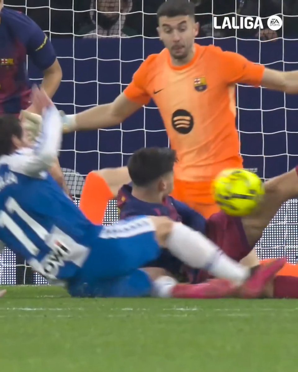 JOAN GARCIA = 𝐏𝐎𝐑𝐓𝐄𝐑𝐀𝐙𝐎 🔝 LALIGAHighlights | FC Barcelona