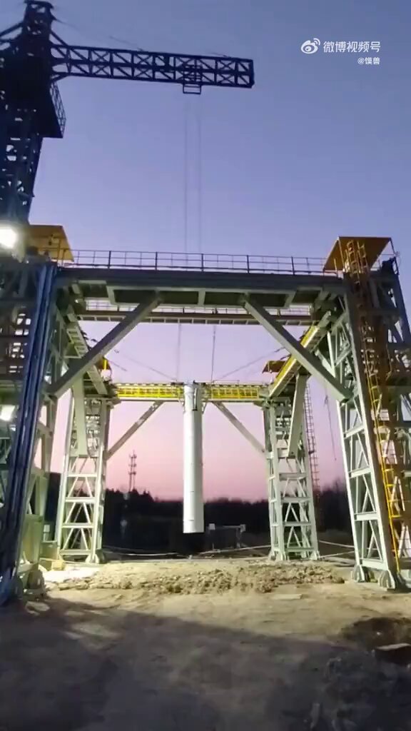 網でロケットの回収の仕組みはこんな感じらしい