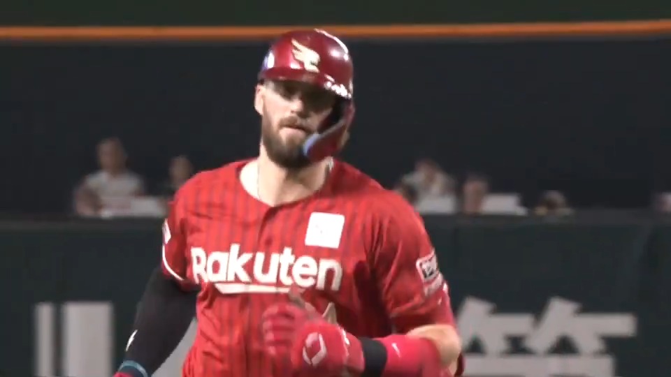 【4回表：H 1-2 E】 #カーソン・マッカスカー 選手 二打席連続ホームランで勝ち越し！💫 #RakutenEagles #強鷲革新
