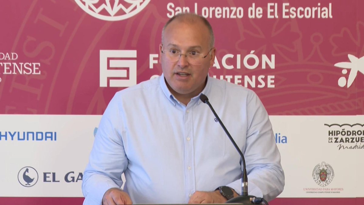 Quiero trasladar mi más sentido pésame a los familiares de las personas fallecidas en el terrible incendio de Los Gallardos, así como todo mi apoyo a los vecinos afectados. También quiero agradecer el trabajo de los profesionales que siguen luchando por extinguir el incendio y pedir a todos los ciudadanos que extremen la precaución y sigan en todo momento las recomendaciones de las autoridades.