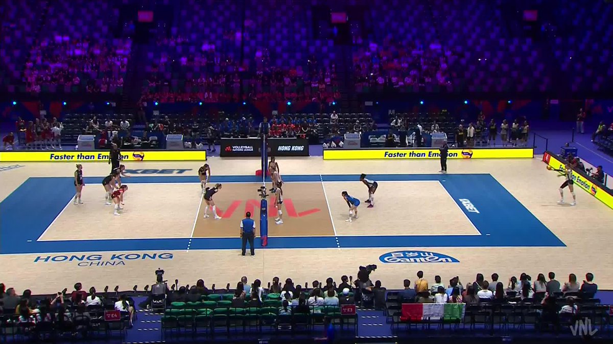 #VNL2026 Ekaterina Antropova is on ABSOLUTE FIRE! 🔥🇮🇹 With 16 points, including 6 ACES 🥶 in just A SET AND A HALF against Belgium. 🇧🇪 📺 LIVE NOW on VBTV: 🏐 #BePartOfTheGame #Volleyball