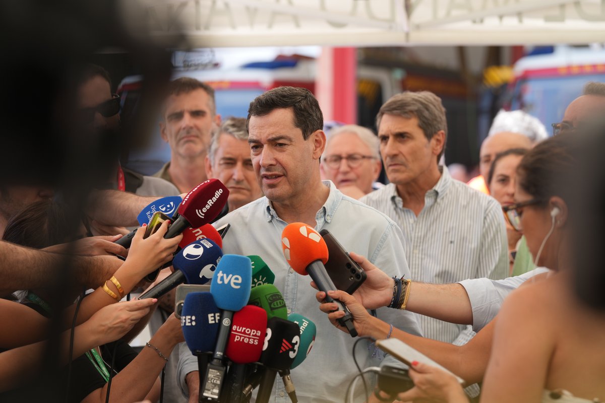 ⚫ Se elevan a 12 las víctimas fallecidas por el #IFLosGallardos. Una tragedia mayúscula. Por favor, pido que se sigan todas las recomendaciones de los equipos de emergencias que trabajan en perimetrar el incendio y localizar a las personas desaparecidas. Máxima cautela.